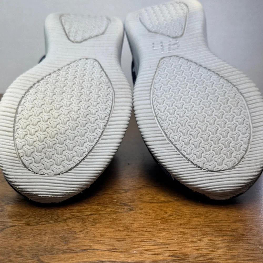 Lands End Sheep Kids Sherpa Lined Ultra Lightweight Puffer Slippers, est sz 4